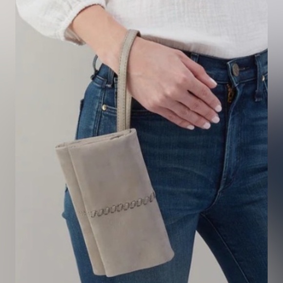 ‼️LAST CALL SALE‼️🥹RETIRED🥹 HOBO Keen Continental Trifold Wallet - Picture 5 of 16